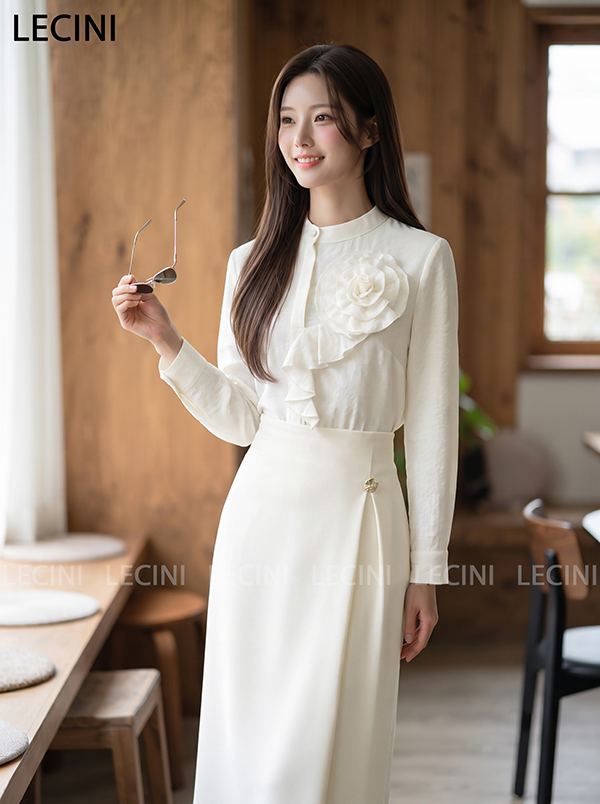 Áo sơ mi suông gắn hoa và dây bèo A701